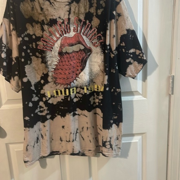 The Rolling Stones Black and Cream Tie-Dye Tee - Picture 2 of 8